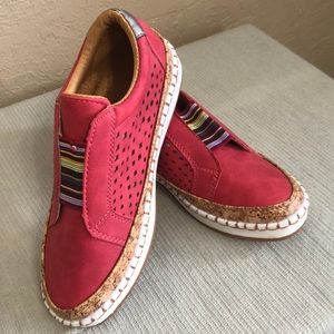 Am selling a pair of sneakers